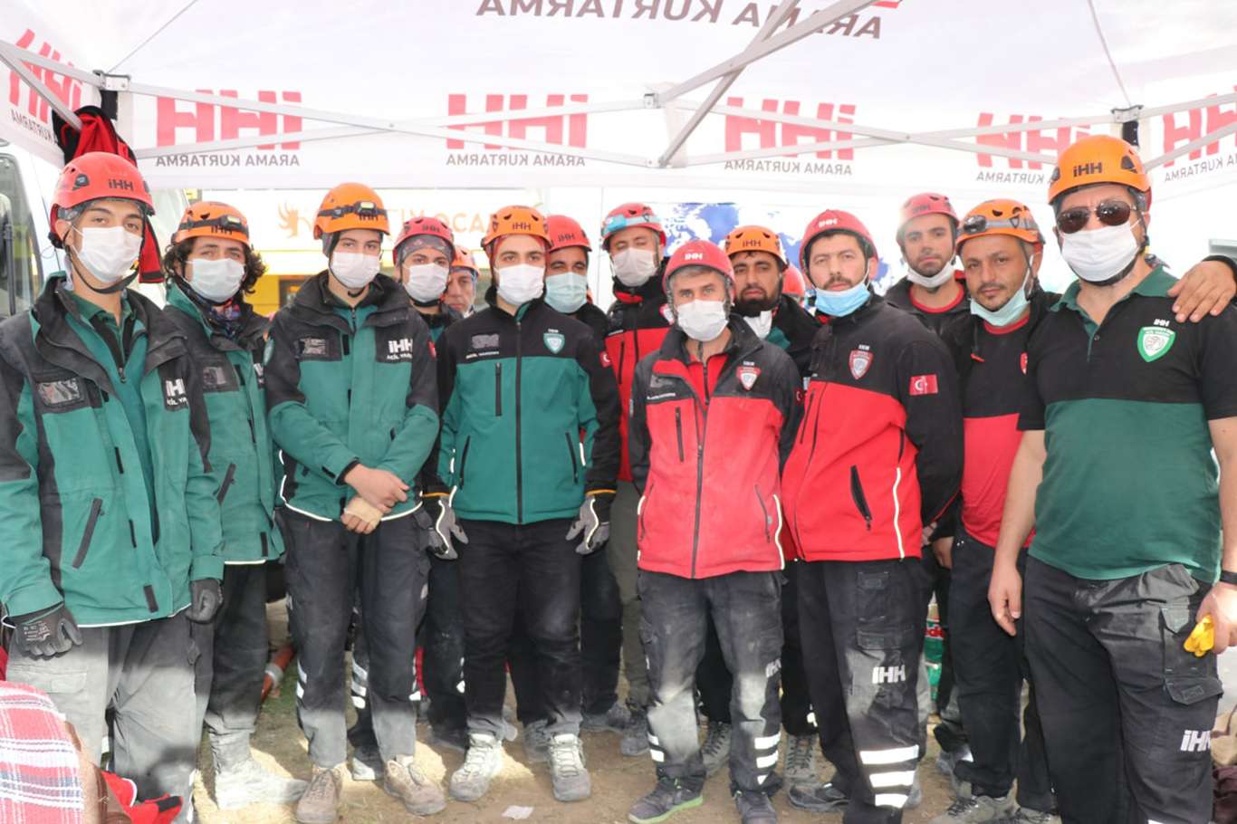 91 saat sonra Ayda bebeği enkazdan çıkaran İbrahim Topal yaşanan o anları anlattı